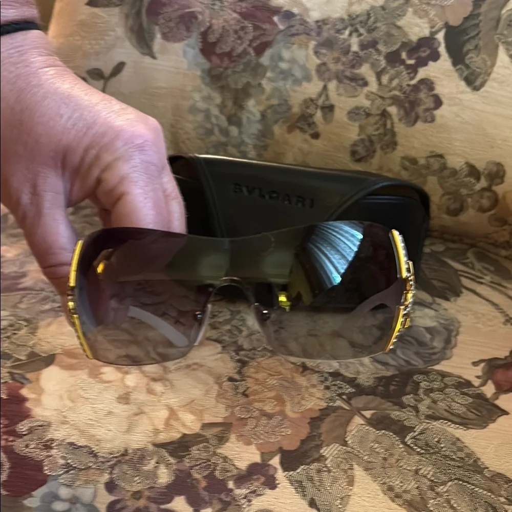 Bulgari Black and White Sunglasses Modern Accessories Swarofski crystals - Picture 2 of 7